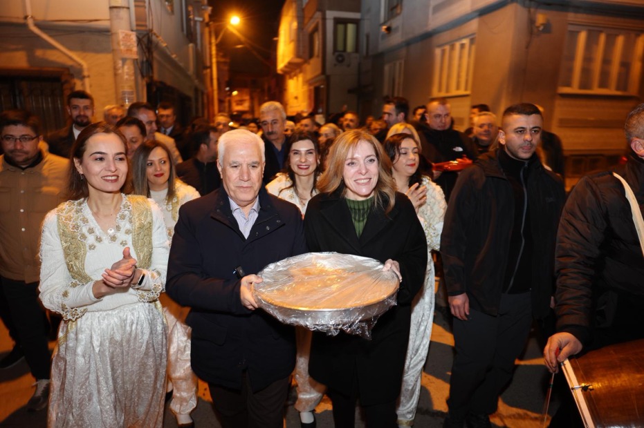 BAŞKAN BOZBEY’LE SAHURDA ASIRLIK GELENEK