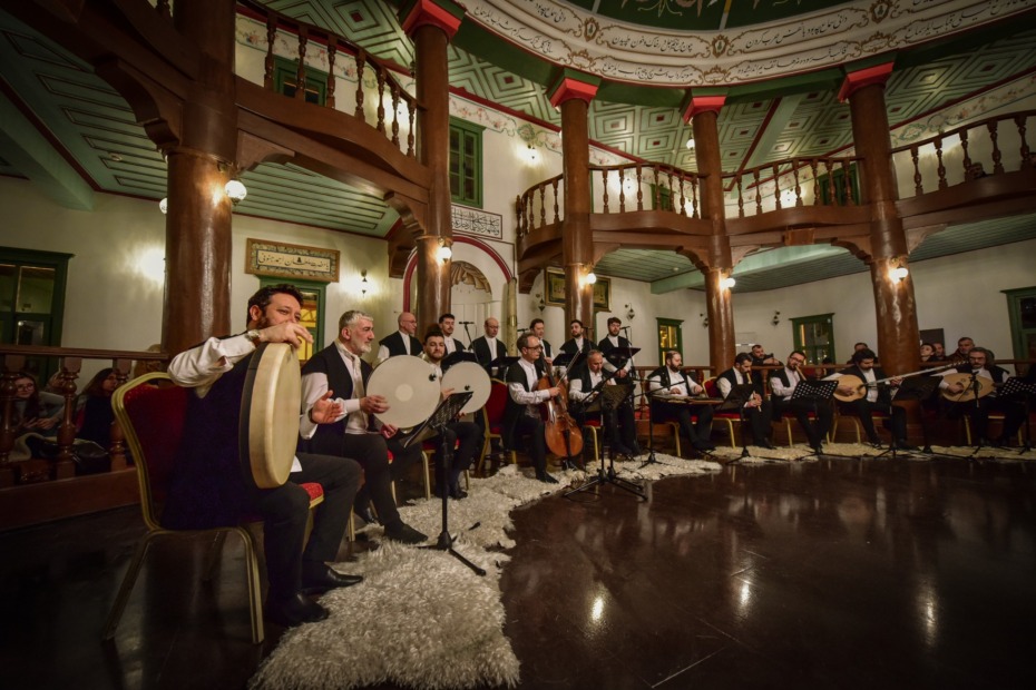 TASAVVUF EZGİLERİ GÖNÜLLERE DOKUNDU