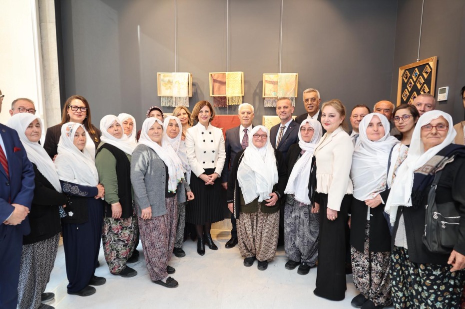 İPEK SANATININ ZARAFETİ BURSA’DA SERGİLENDİ