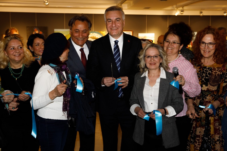 KADINLARIN IŞIĞI TUVALDE HAYAT BULDU