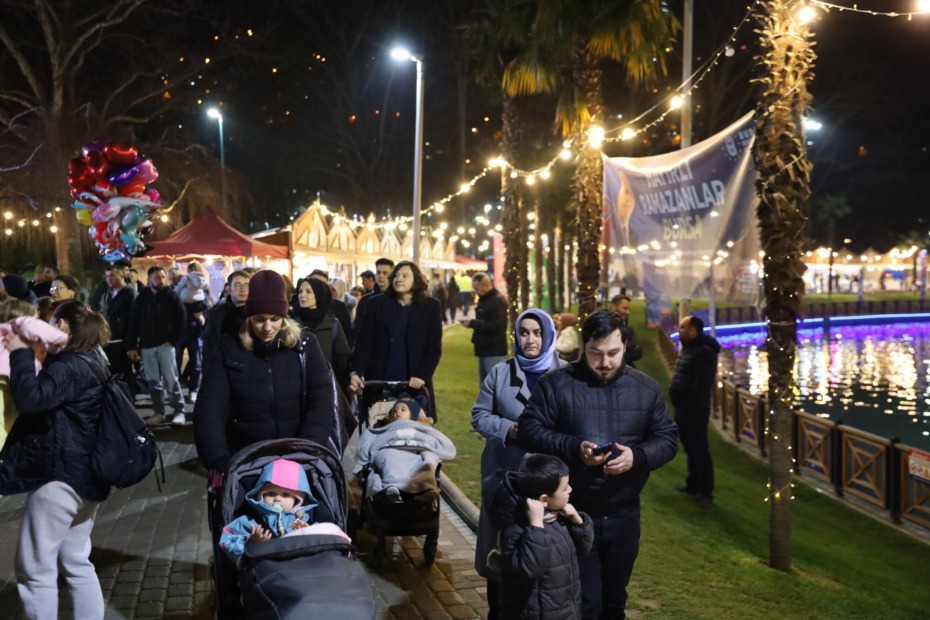 BÜYÜKŞEHİR’İN RAMAZAN MEYDANI’NDA HER YER IŞIL IŞIL