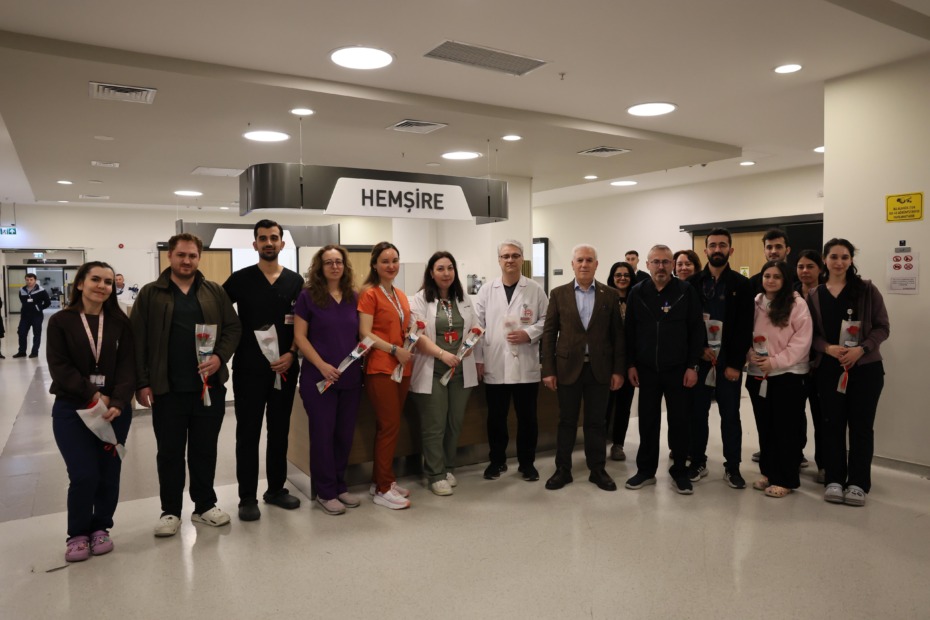 BAŞKAN MUSTAFA BOZBEY’DEN SAĞLIK ÇALIŞANLARINA ZİYARET