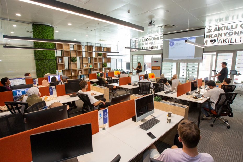 BURSA, DÜNYANIN EN AKILLI ŞEHİRLERİ ARASINDAKİ YERİNİ KORUDU