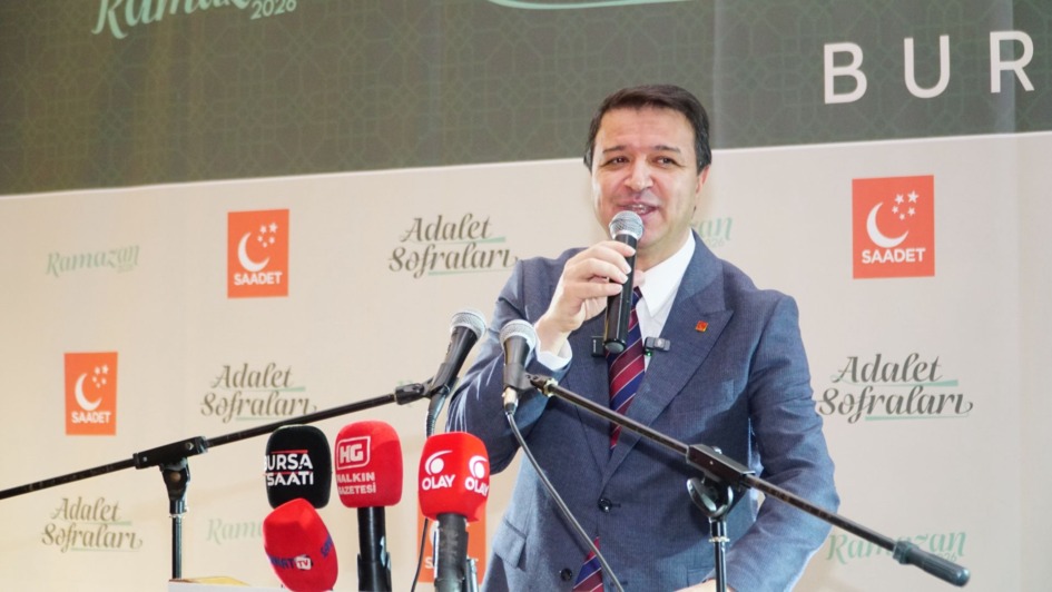 SP LİDERİ ARIKAN BURSA’DA İFTAR PROGRAMINDA KONUŞTU:  “LAİKLİK DİNDARLIK KAVGASI ÇIKARMAYA ÇALIŞIYORLAR”