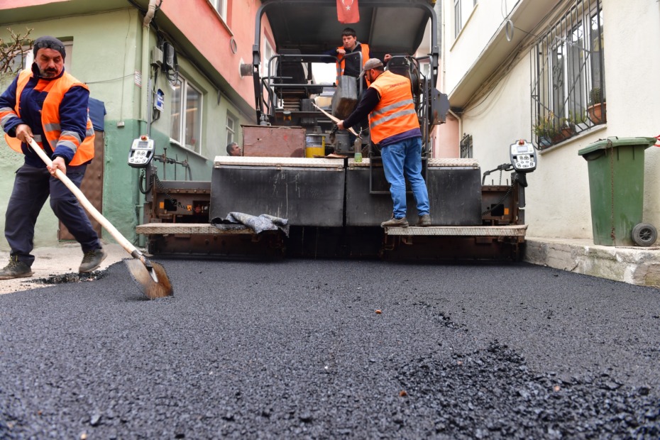 Osmangazi’de Çiftehavuzlar Mahallesi Kına Sokak’a Yeni Asfalt