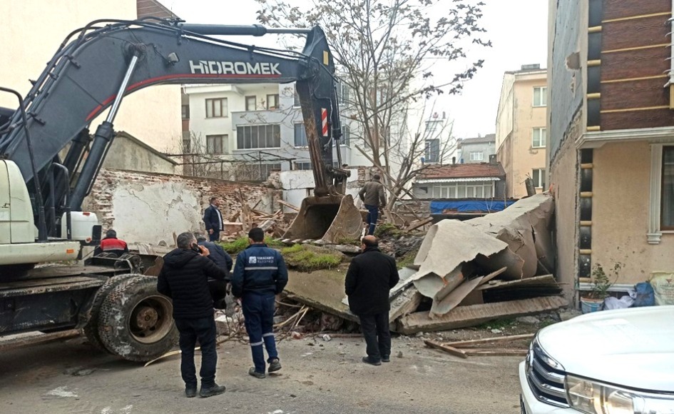 KARACABEY’DE ALTYAPIDAN ÜSTYAPIYA KAPSAMLI HİZMET ATAĞI
