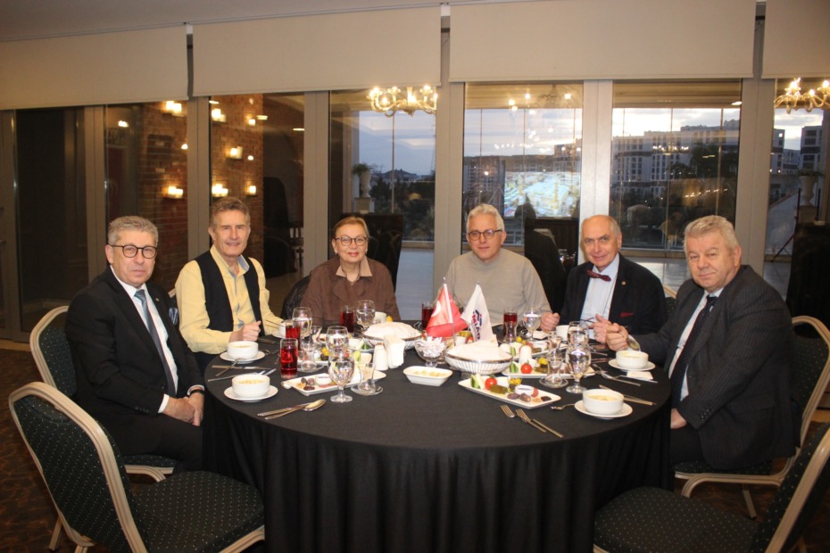 BUMİAD ÜYELERİ İFTARDA BULUŞTU