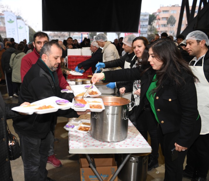 Ramazan’ın Bereketi 1050 Konutlar’da Paylaşıldı