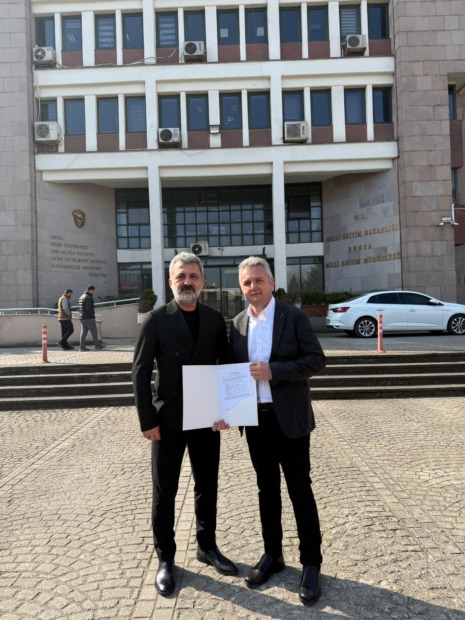 Anahtar Parti’den Bursa’daki okulların deprem dayanıklılığı için bilgi talebi