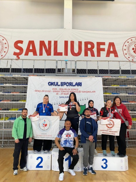 GEMLİK’İN GURURU DURU ERİNÇ TÜRKİYE İKİNCİSİ OLDU