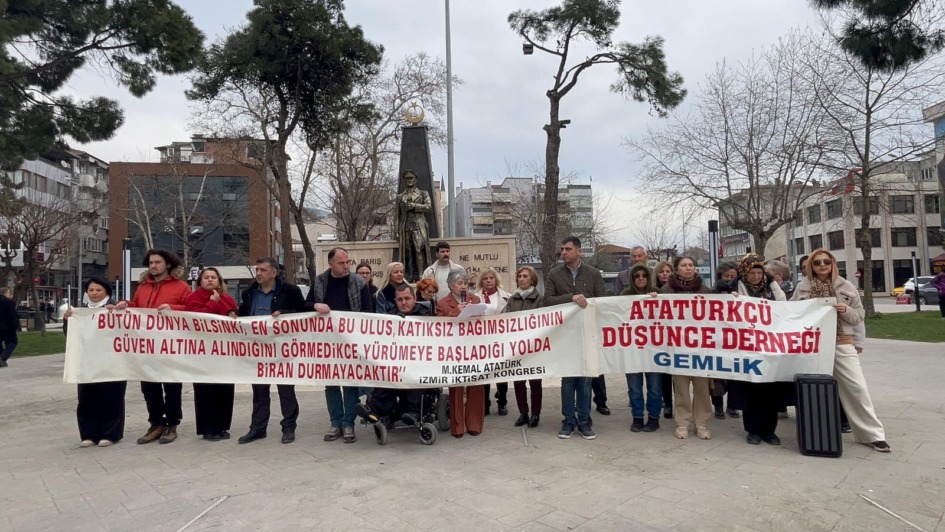 ADD Gemlik’ten Savaş Karşıtı Eylem (Videolu Haber)