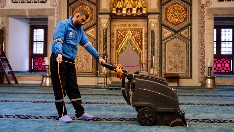 YILDIRIM’DA CAMİLERE BAYRAM TEMİZLİĞİ