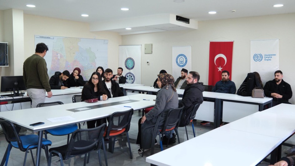 GENÇ ÇİFTLERE ‘AİLE’ EĞİTİMİ