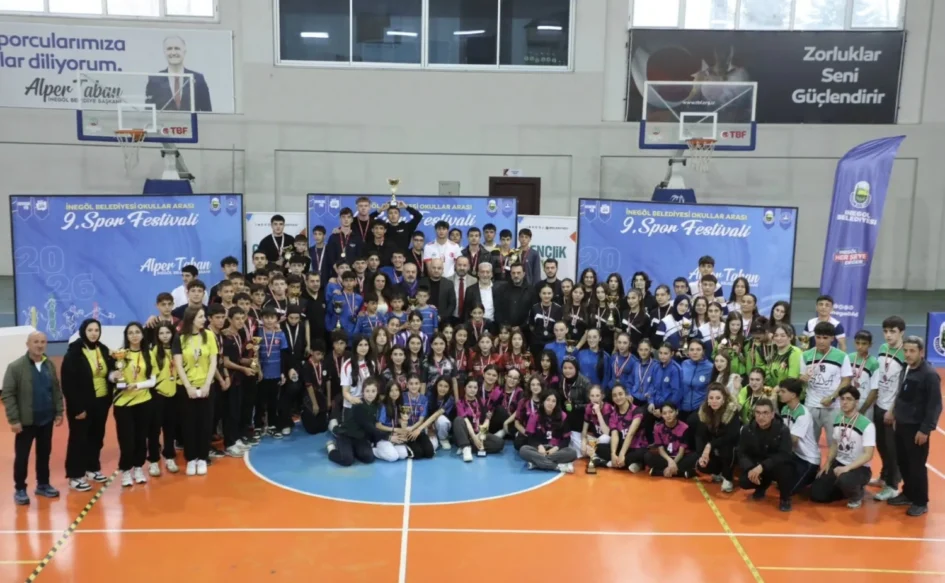 Puanlı Atletizmde Kupalar Sahiplerini Buldu