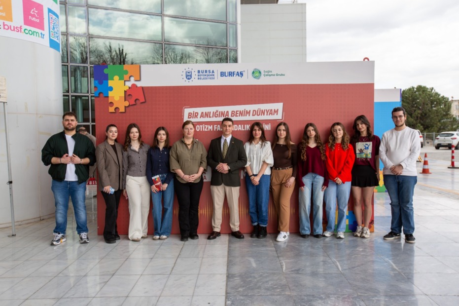 OTİZMİN ZORLUKLARINI YAŞAYARAK ÖĞRENDİLER