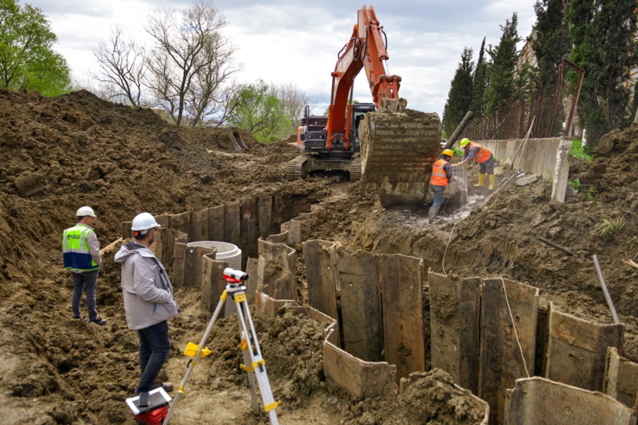 ÖZLÜCE’DE ALTYAPIYA ÇEVRECİ VE KALICI ÇÖZÜM