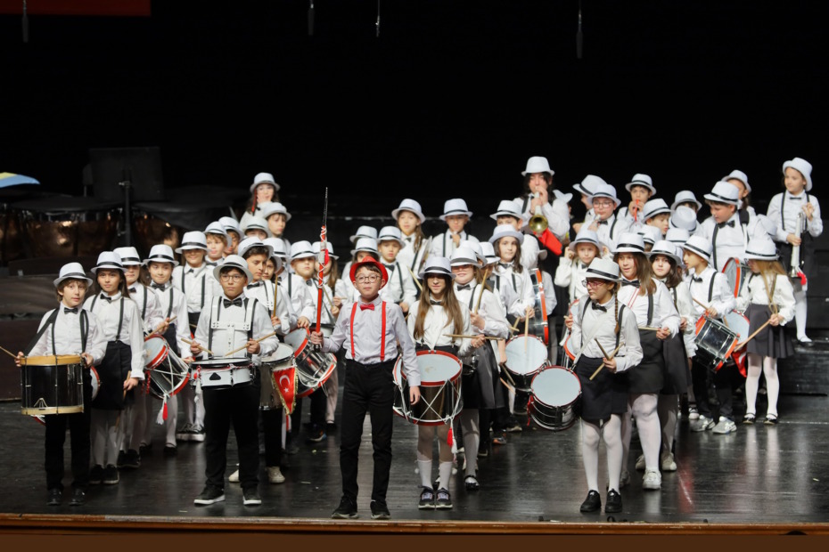 BURSA’DA ÇOCUKLARIN SESİ SENFONİYLE YÜKSELDİ