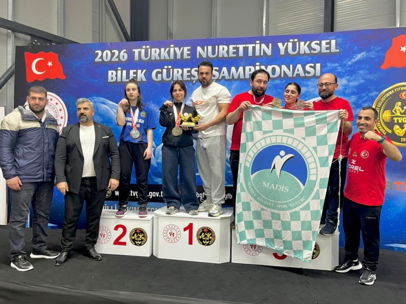 Gemlik Umurbey Celal Bayar MTAL Öğrencileri Duru Erinç ve Senanur Melek Kıvrak Türkiye Şampiyonu oldular