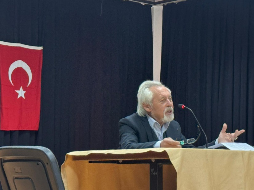 Tarihî Roman Yazarı Hasan Erdem Gemlik’te Öğrencilerle Buluştu