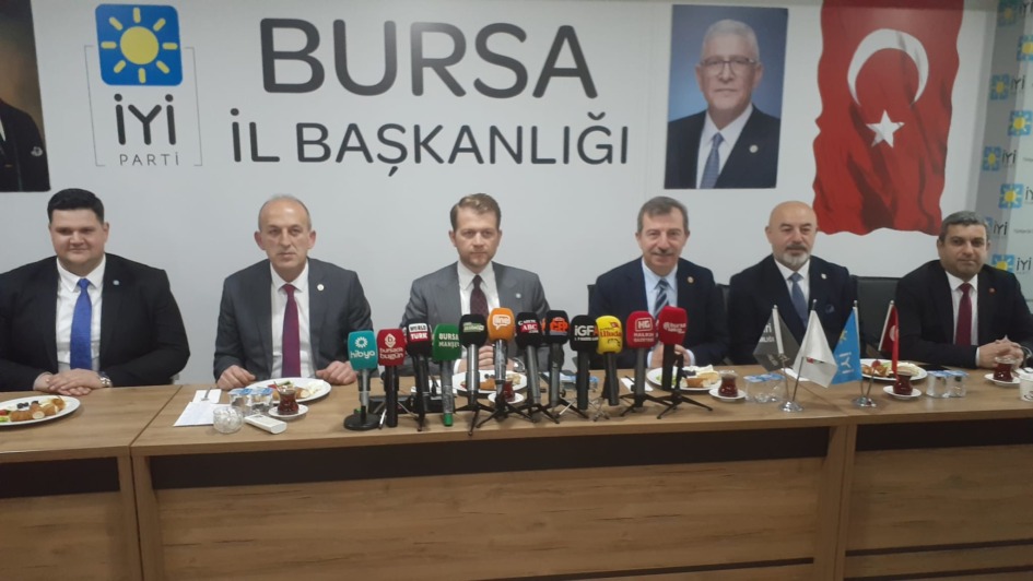 İYİ PARTİDE HEDEF MERKEZ SAĞ VE MİLLİYETÇİ DEMOKRAT TABAN