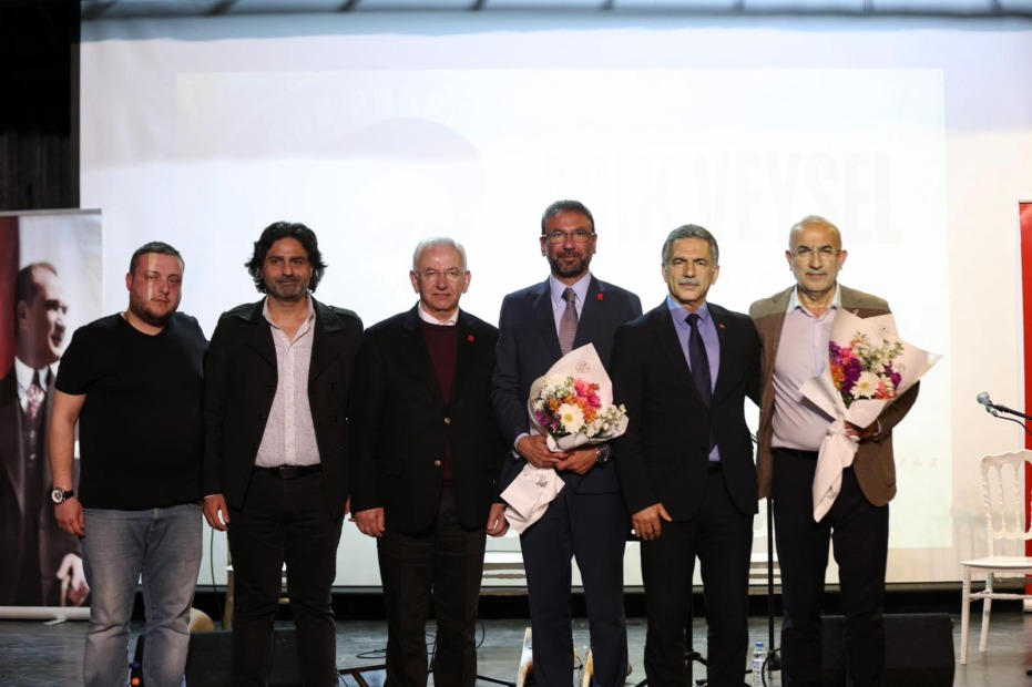 Gemlik’te Aşık Veysel İçin Unutulmaz Konser (Videolu Haber)