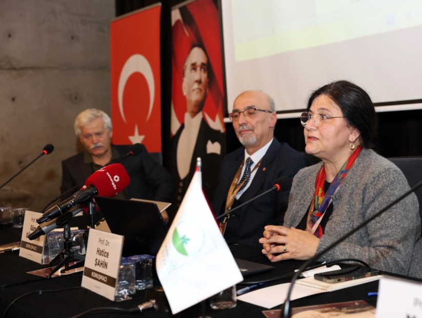 Osmangazi’de “Bursa’nın Yedi Yüzü” Sempozyumu Başladı