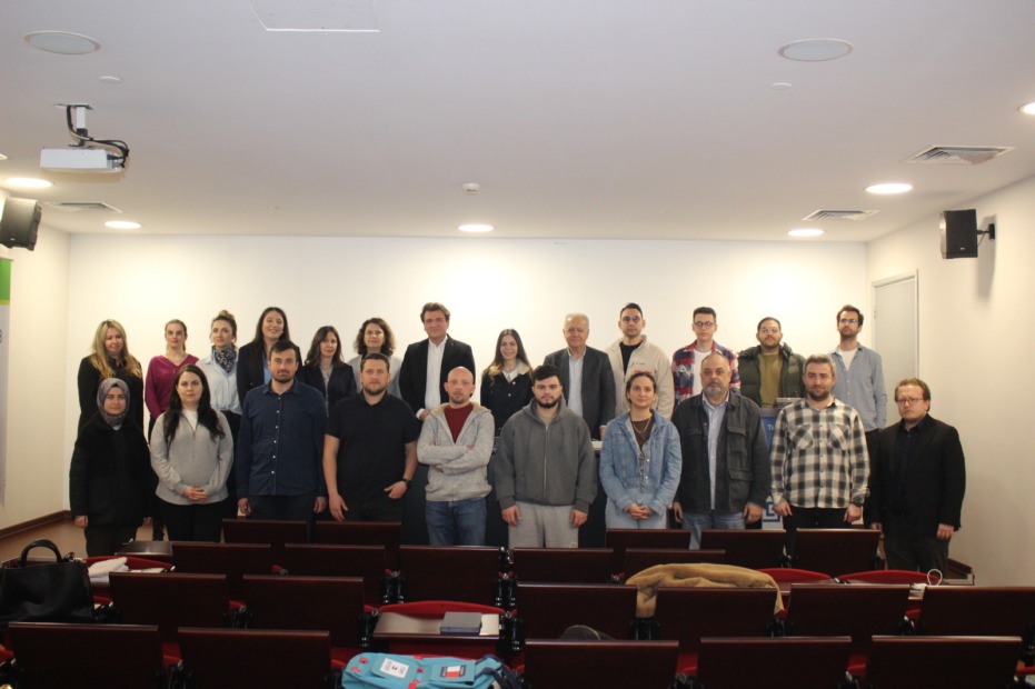 İHRACAT UZMANLIĞI PROGRAMI SONA ERDİ