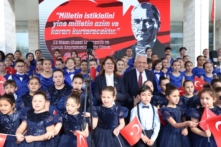 Nilüfer’de Cumhuriyet Meydanı çocukların oldu