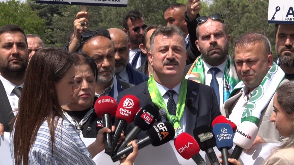 Anahtar Parti Bursa: “Önce arsalarımızı, şimdi hastanelerimizi satıyorlar”