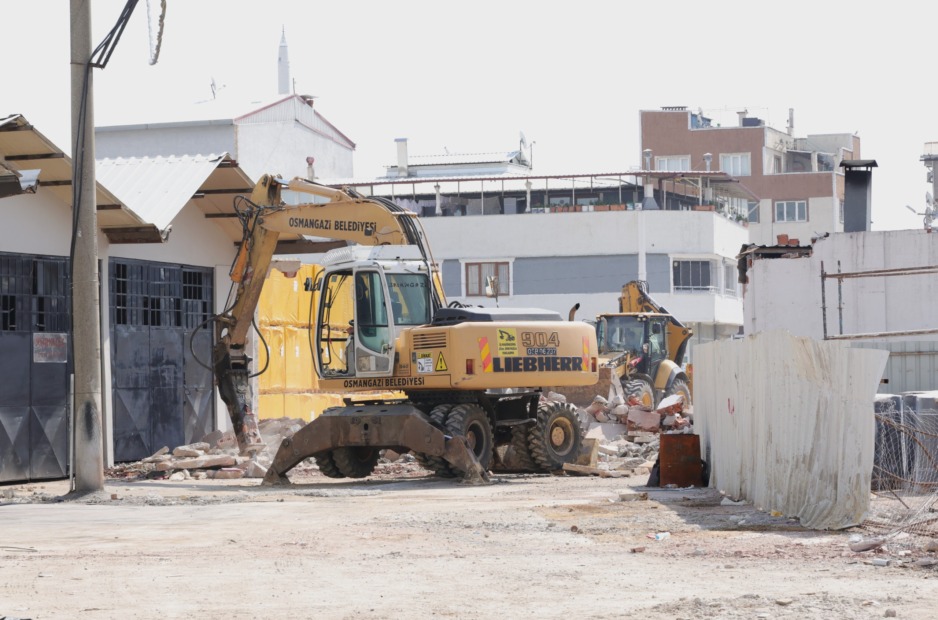 Başkan Erkan Aydın Osmangazi’yi Yeni Yollarla Donatıyor