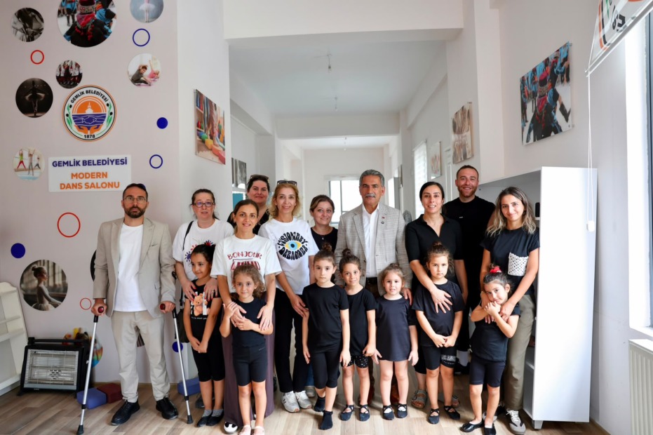 Gemlik Belediyesi Modern Dans Salonu’nda Bale Eğitimleri Başladı