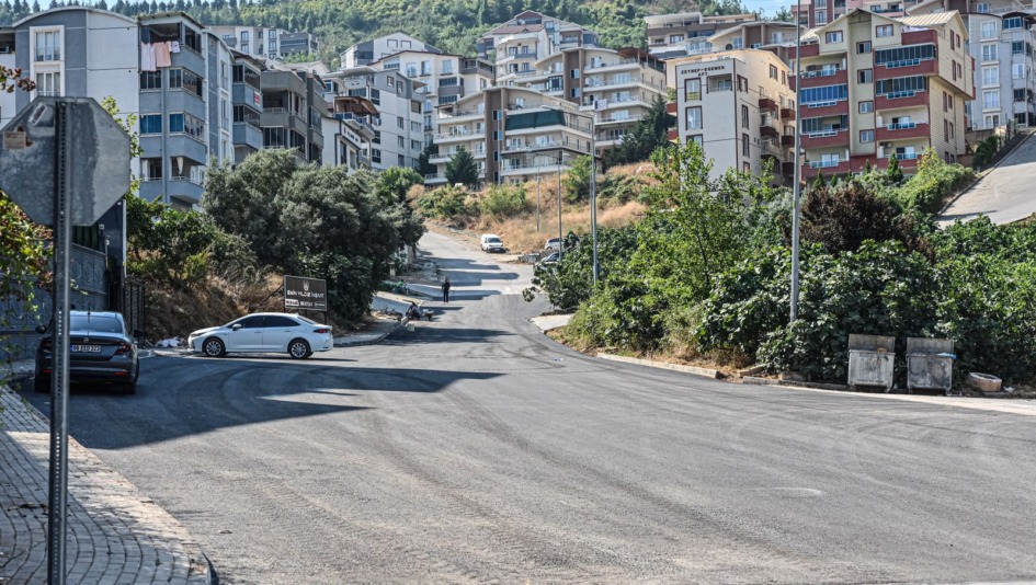 KESTEL’DE EĞİTİM CADDESİ BAŞTAN SONA YENİLENDİ