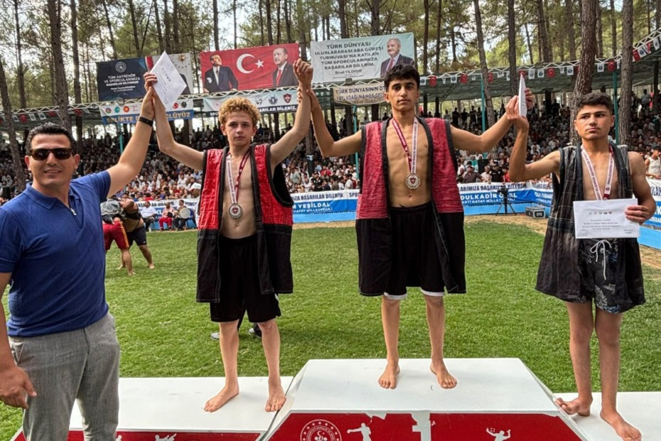 BÜYÜKŞEHİR BELEDİYESPORLU GÜREŞÇİLERDEN 8 MADALYA, 2 KUPA!