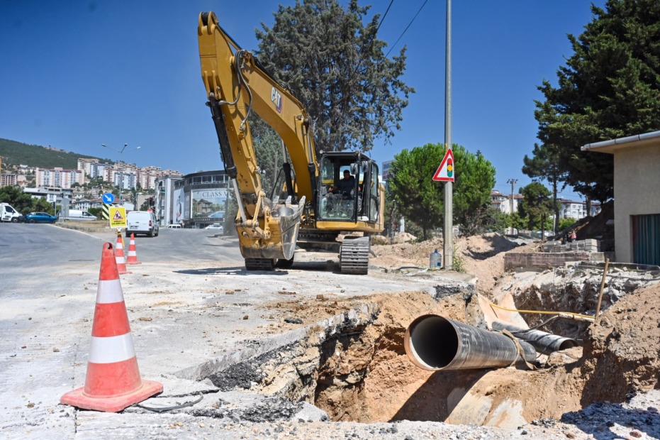 BÜYÜKŞEHİR ORHANGAZİ’DE ALTYAPIYI YENİLİYOR