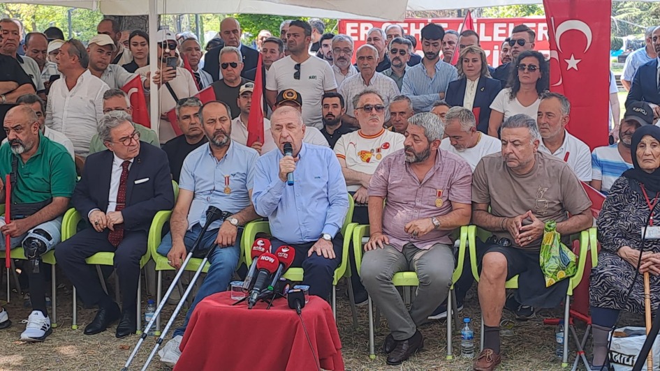 Ümit Özdağ’dan er Şehit Yakınları ve Gazilerin Eylemine Destek Ziyareti. Bursa İl Örgütü de Ankara’ya Çıkarma Yaptı.