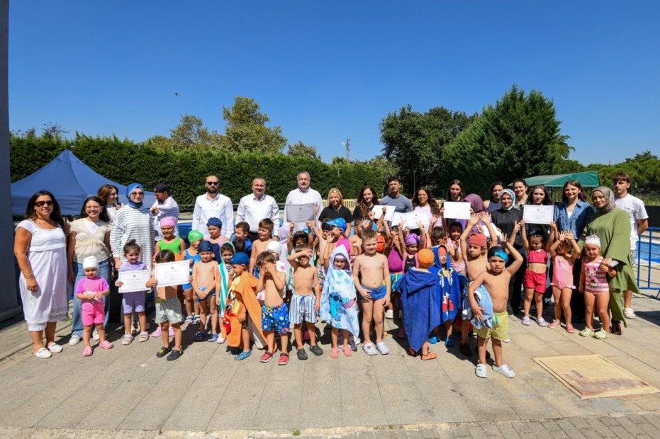 Minik Yüzücüler Sertifikalarına Kavuştu